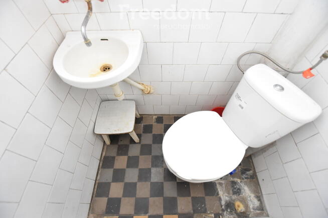 Wolnostojący DOM 96 m2, 4 pokoje 678 m działki