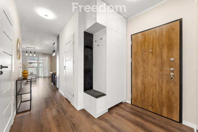 3 pokoje z balkonem i widokiem na stawy | 72,5 m²