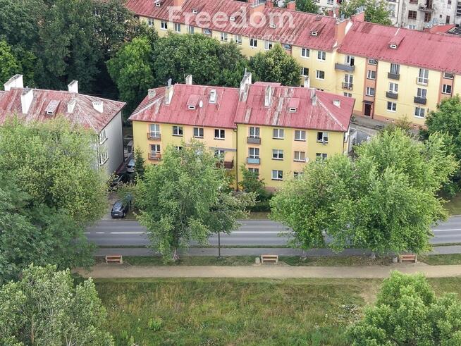 Kawalerka na 1 piętrze w centrum Ostrowca Św.