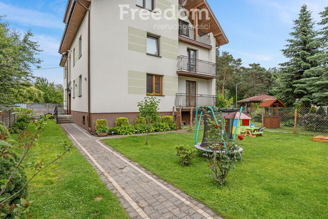 Dom 256 m² z dwoma niezależnymi mieszkaniami