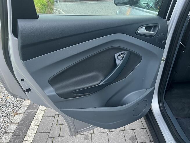 Titanium 1.6 benzyna 150 koni Tempomat Klima tronik PDC ALU
