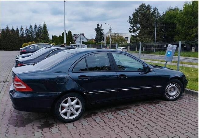Syndyk sprzeda Mercedes Benz C 200