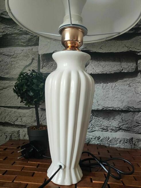 Biała ceramiczna lampa stołowa Lampka nocna Oświetlenie