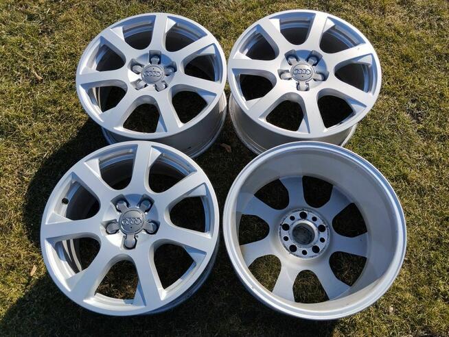 Felgi Audi 17 5x112 8J ET39 8R0-025G komplet Q5 A6 66,6mm