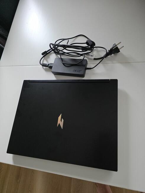 laptop Acer Nitro V 16