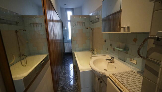 3 pokoje w kamienicy, 102 m2, I piętro Śródmiescie