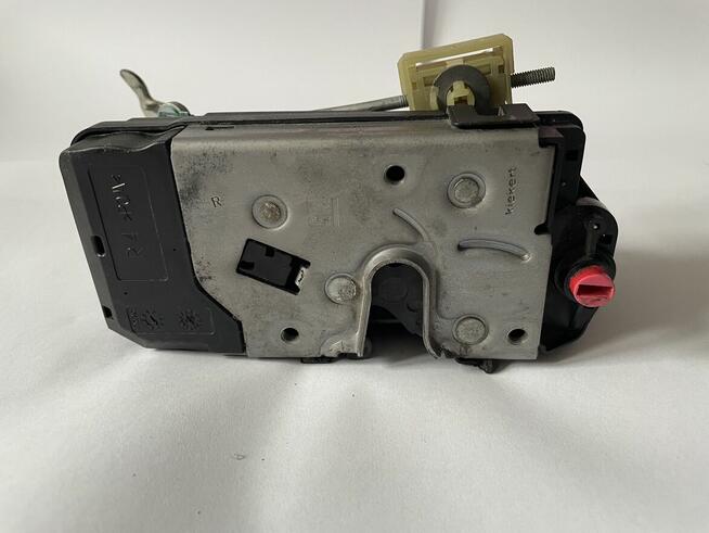 Zamek 13128116 drzwi tylne Opel Astra H hatchback