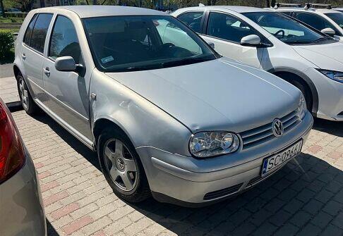 Syndyk sprzeda samochód osobowy Volkswagen Golf IV