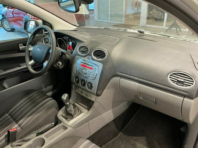 Ford Focus 94 tys.km, niezawodny silnik, po liftingu, drugie koła na alufelgach