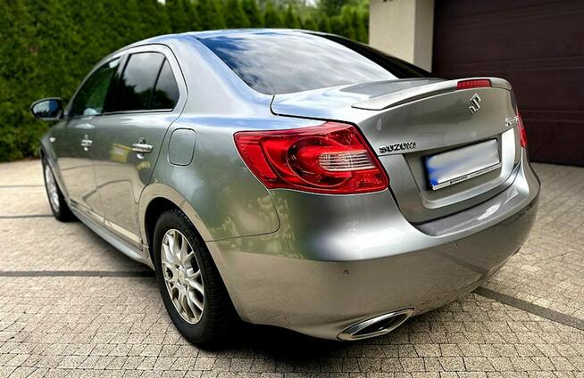 Suzuki Kizashi 2.4 4x2 178 KM Bogata wersja Keyless Go Skóry 2xPDC