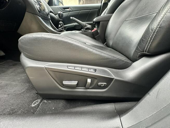 Suzuki Kizashi 2.4 4x2 178 KM Bogata wersja Keyless Go Skóry 2xPDC