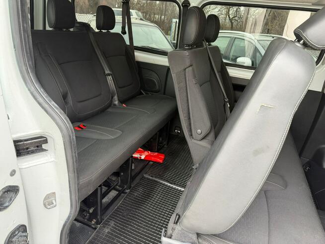 Opel Vivaro 1,6 120 9 osobowy klima. Nawiewy