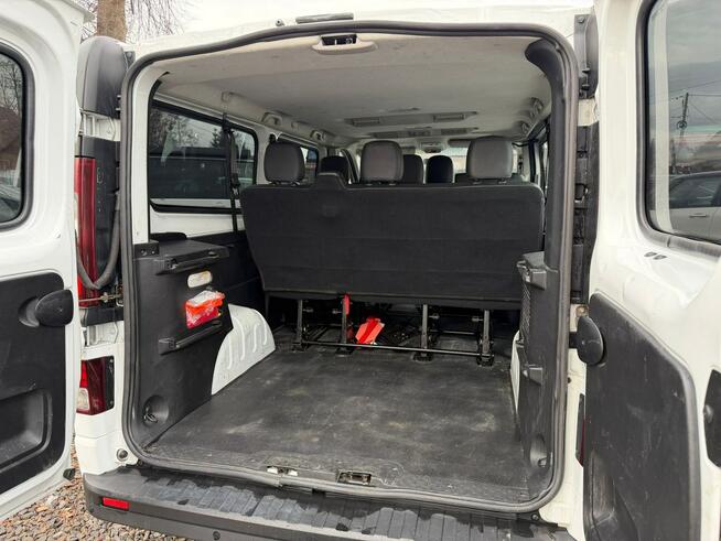 Opel Vivaro 1,6 120 9 osobowy klima. Nawiewy