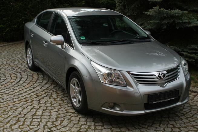 Toyota Avensis 147 KM Benzyna Przebieg 96 tys km Sedan