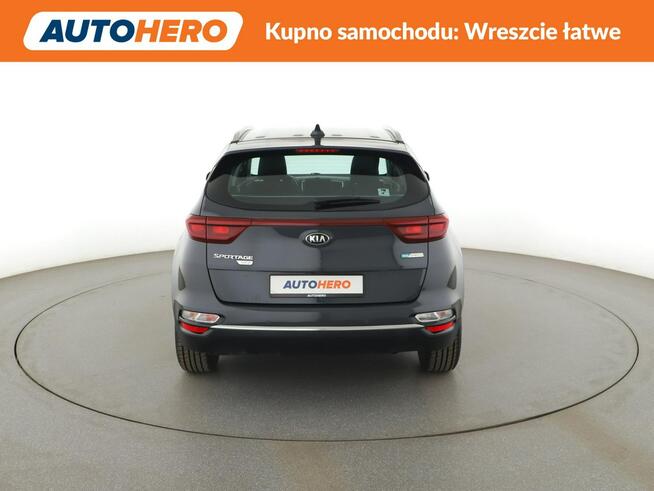 Kia Sportage automat navi kamera niski przebieg pdc