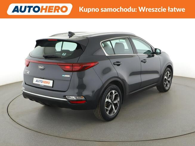 Kia Sportage automat navi kamera niski przebieg pdc
