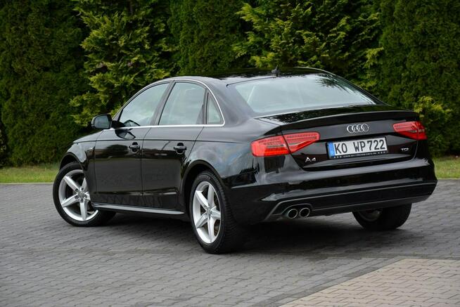 Audi A4 Lift S-Line BI-Xenon Ledy Navi MMI Parktronic Klimatronic Alu18"