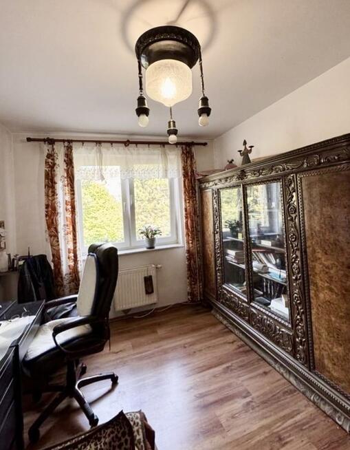 3 pokoje na zielonych Maślicach_balkon_piwnica