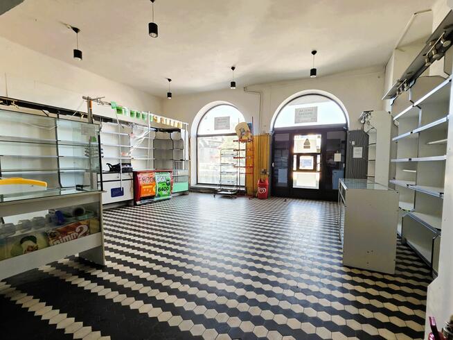 Inwestycyjny lokal komercyjny 136,79 m² z witrynami – Ciechanów, ul. Pułtuska