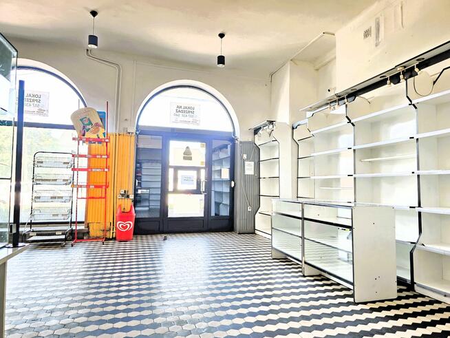 Inwestycyjny lokal komercyjny 136,79 m² z witrynami – Ciechanów, ul. Pułtuska
