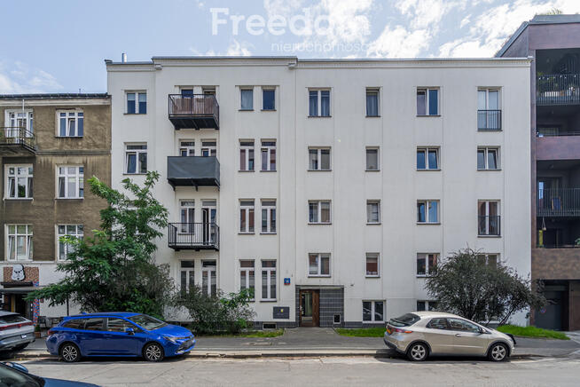 1 pokojowe mieszkanie w kamienicy z 1933 r.