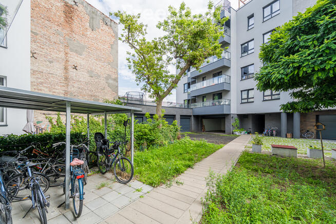 1 pokojowe mieszkanie w kamienicy z 1933 r.