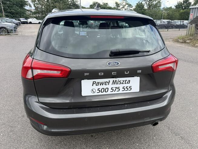 Ford Focus Salon Polska fv23
