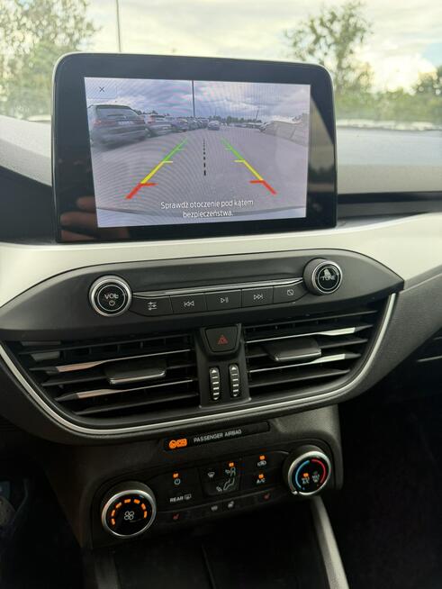 Ford Focus Salon Polska fv23