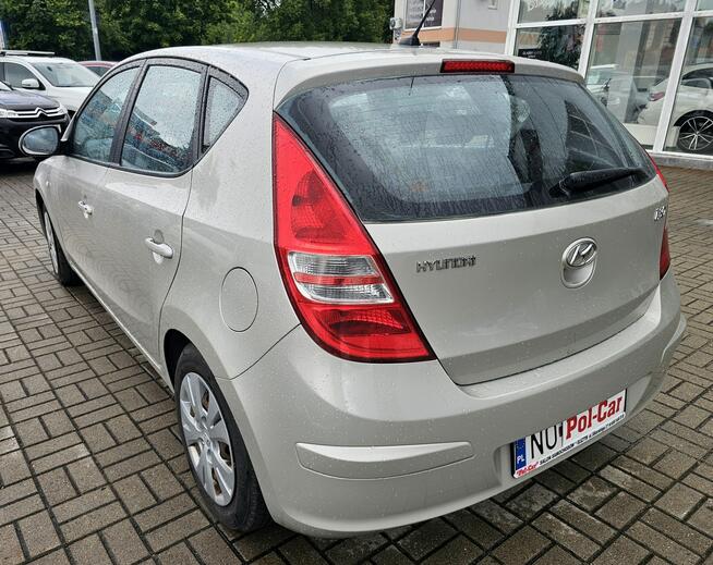 Hyundai i30 dokumentacja serwisowa, klimatyzacja, nowe opony,10 poduszek