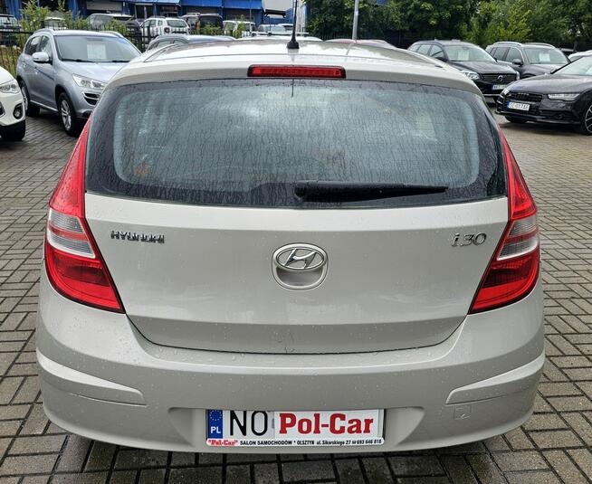 Hyundai i30 dokumentacja serwisowa, klimatyzacja, nowe opony,10 poduszek
