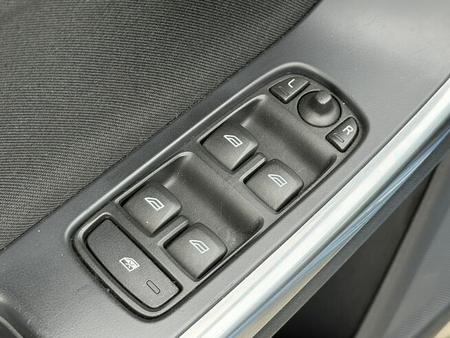 Volvo S60 2.0 / 181KM LED Nawigacja Tempomat Czujniki Parkowania Hak
