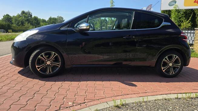 Peugeot 208 Super Wyposażenie Skóra Lekko Obtarty Jeżdżący