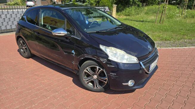 Peugeot 208 Super Wyposażenie Skóra Lekko Obtarty Jeżdżący