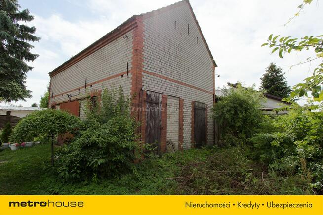 DOM WOLNOSTOJĄCY w Barwicach - budynki gospodarcze