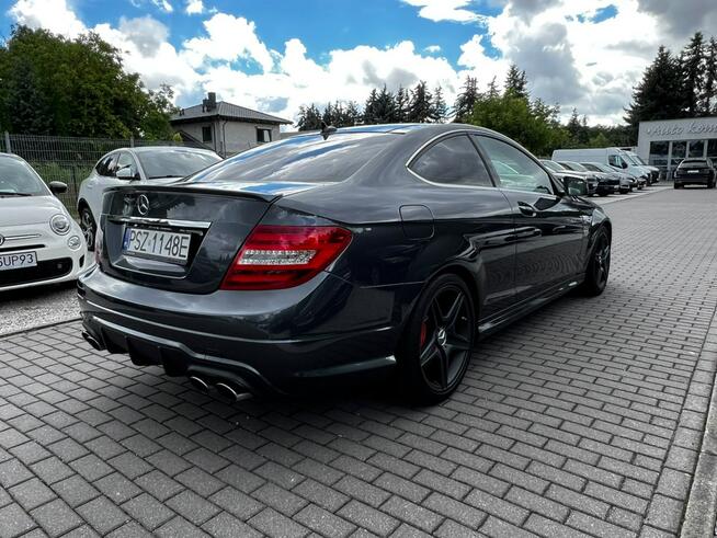 Mercedes C 63 AMG COUPE Panorama Harman/Kardon Kamera ILS