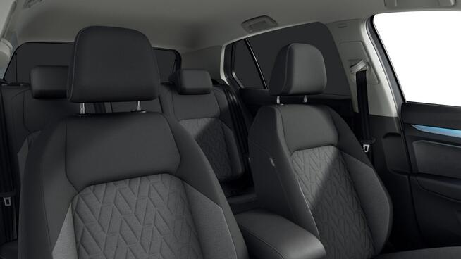 Volkswagen Golf Life Plus 1.5TSI 150KM manual Pakiet Zimowy Koło zapasowe