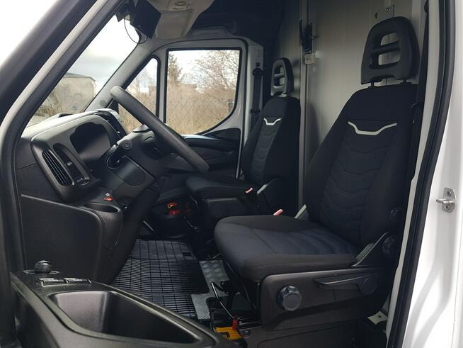 Iveco Daily KONTENER NISKOPODŁOGOWY 4,43x2,23x2,42 SKLEP BAR FOODTRUCK KAMPER AC