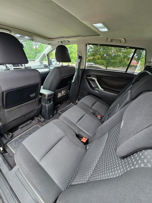 Toyota Verso Hak - 2.2 D-CAT - 2008r