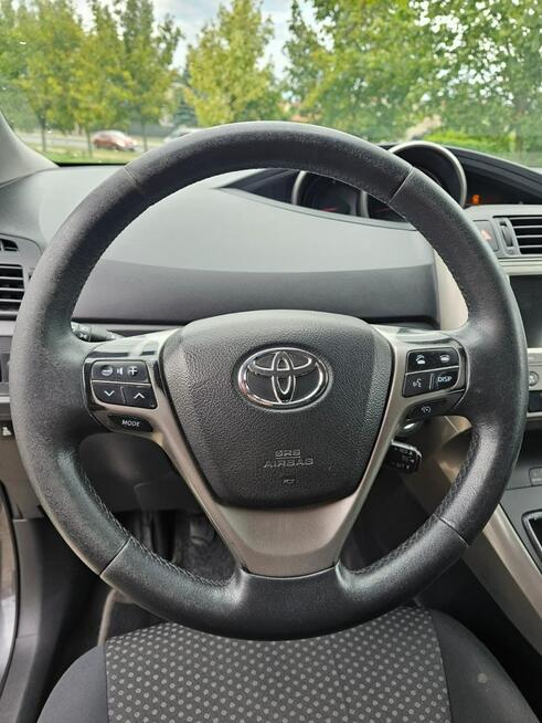Toyota Verso Hak - 2.2 D-CAT - 2008r