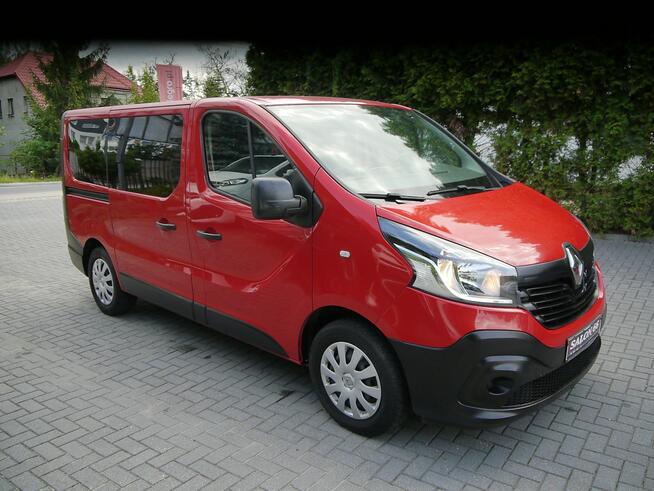 Renault Trafic 9 osob 130tyś km Stan b.dobry klima Bezwypadkowy z Niemiec Gwarancja12
