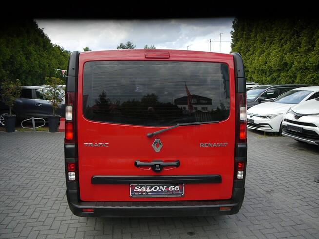 Renault Trafic 9 osob 130tyś km Stan b.dobry klima Bezwypadkowy z Niemiec Gwarancja12