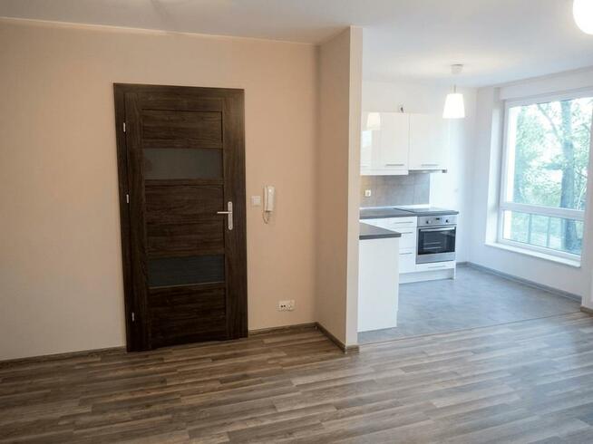 Duża kawalerka, 31 m2, balkon - Racławicka 97