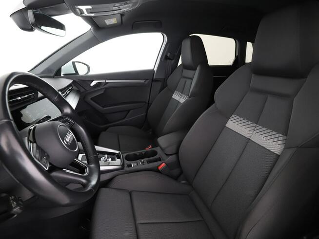 Audi A3 FV23% PHEV full LED virtual cocpit czujniki parkowania grzane fotele