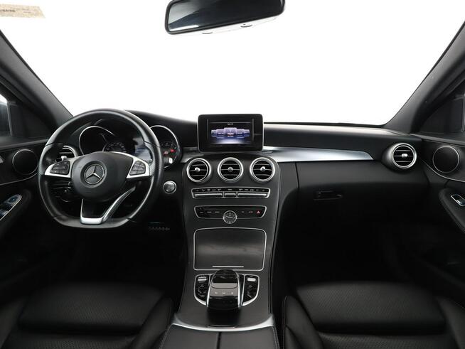 Mercedes C 180 C180 Automat AMG Line Panorama Navi Tempomat Grzane Fotele Kamera LED