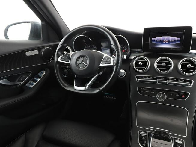 Mercedes C 180 C180 Automat AMG Line Panorama Navi Tempomat Grzane Fotele Kamera LED