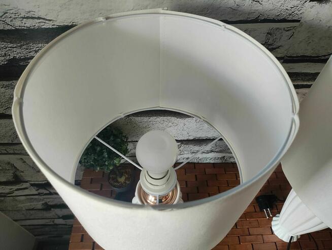 Biała ceramiczna lampa stołowa Lampka nocna Oświetlenie