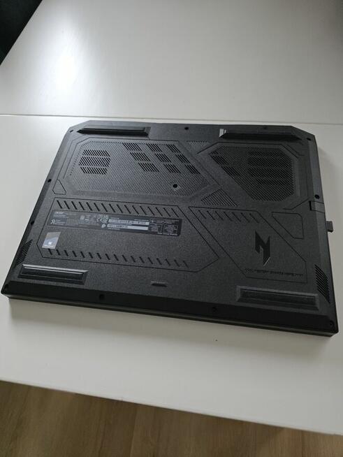 laptop Acer Nitro V 16