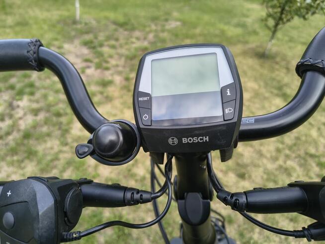 Rower elektryczny Cube