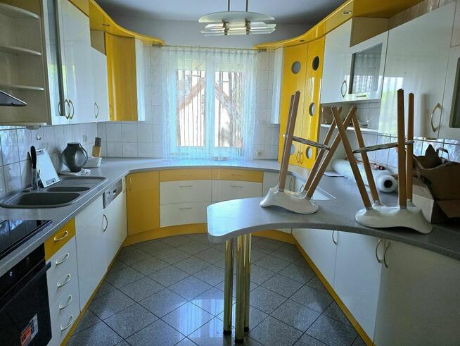 Sprzedaż 4-5 pokojowego apartamentu z 2 balkonami