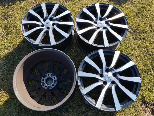 Felgi AEZ 18 5x108 8J ET45 Ford Renault Volvo 67mm Komplet